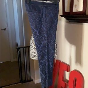 Old Navy Pixie Mid-Rise Blue / Black Pants 4 R